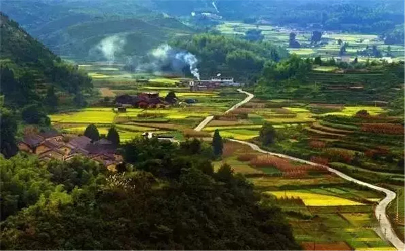 被誉为"世界过山瑶之乡"的乳源县是旅居海外的过山瑶的祖居地,它位于